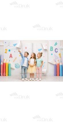 Tło fotograficzne „Szkolny zeszyt i kolorowe kredki – edukacyjna aranżacja dziecięca” | 4176